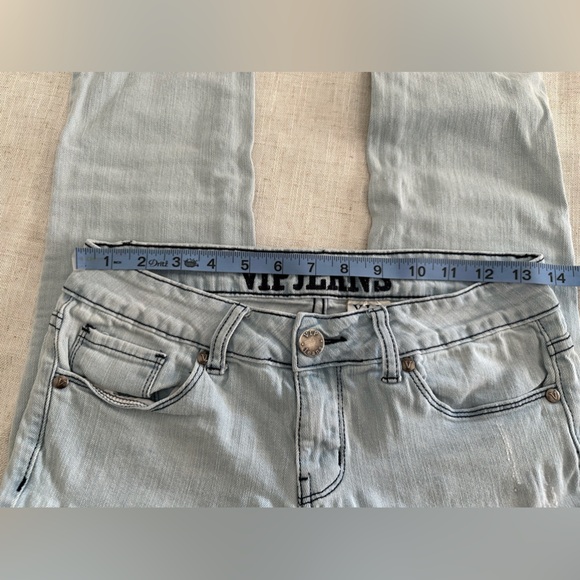 VIP Jeans Women's Size 5/6 Distressed Stretch Light Wash Denim Jeans - Picture 9 of 13